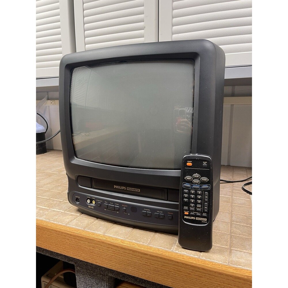 VTG Philips CRT TV VHS Combo 13” CCA134AT02 - Tested AV input And VCR - Working!